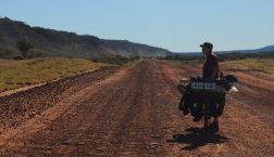 Route de Alice Springs à Uluru